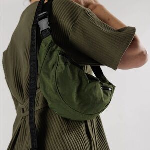 NWT! BAGGU Crescent Fanny Pack - Bay Laurel